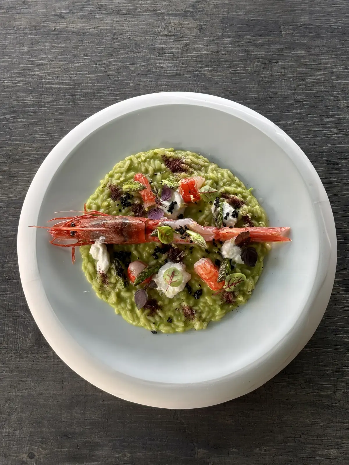 Risotto verde agli asparagi con gambero rosso crudo